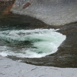 群馬県・利根町吹割の滝