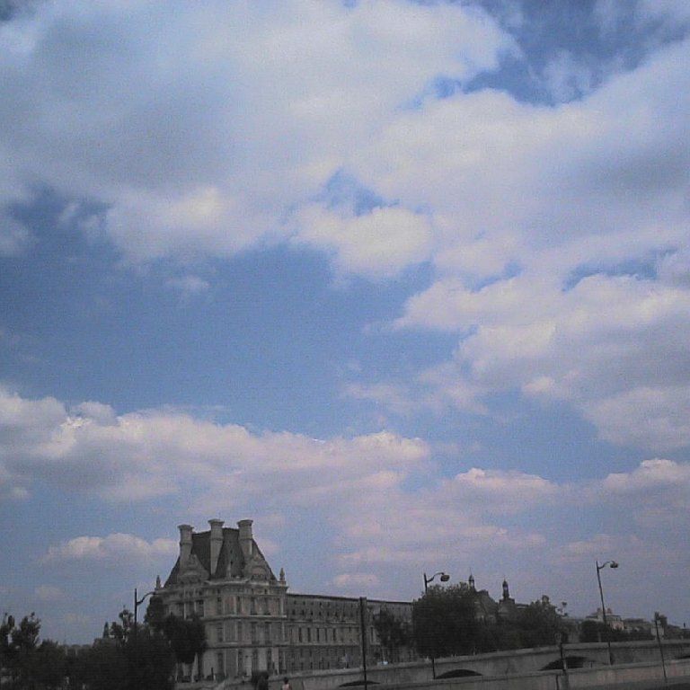 tXp -  - ʐ^f - ݃{