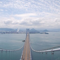 香川県坂出市与島町・瀬戸大橋