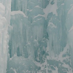 北海道・支笏湖氷濤まつり