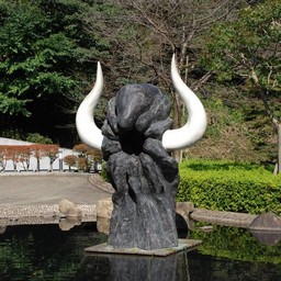 川崎市・岡本太郎美術館