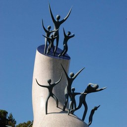 川崎市・岡本太郎美術館