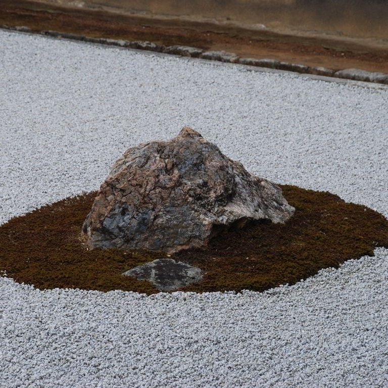 s{ssEFE - ii{j - ʐ^f - ݃{