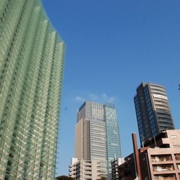 東京都六本木・国立新美術館