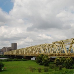 東京都足立区・荒川陸橋