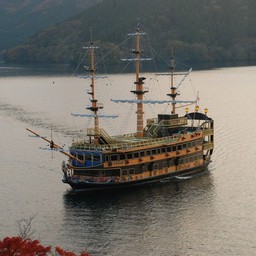 神奈川県・芦ノ湖・海賊船