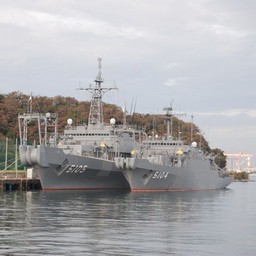 横須賀市・横須賀軍港めぐり