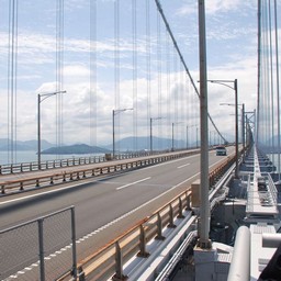 香川県坂出市与島町・瀬戸大橋