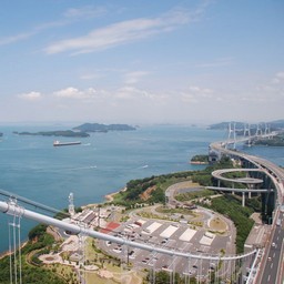 香川県坂出市与島町・瀬戸大橋