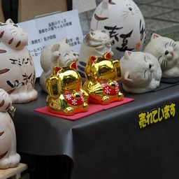 猫の置物